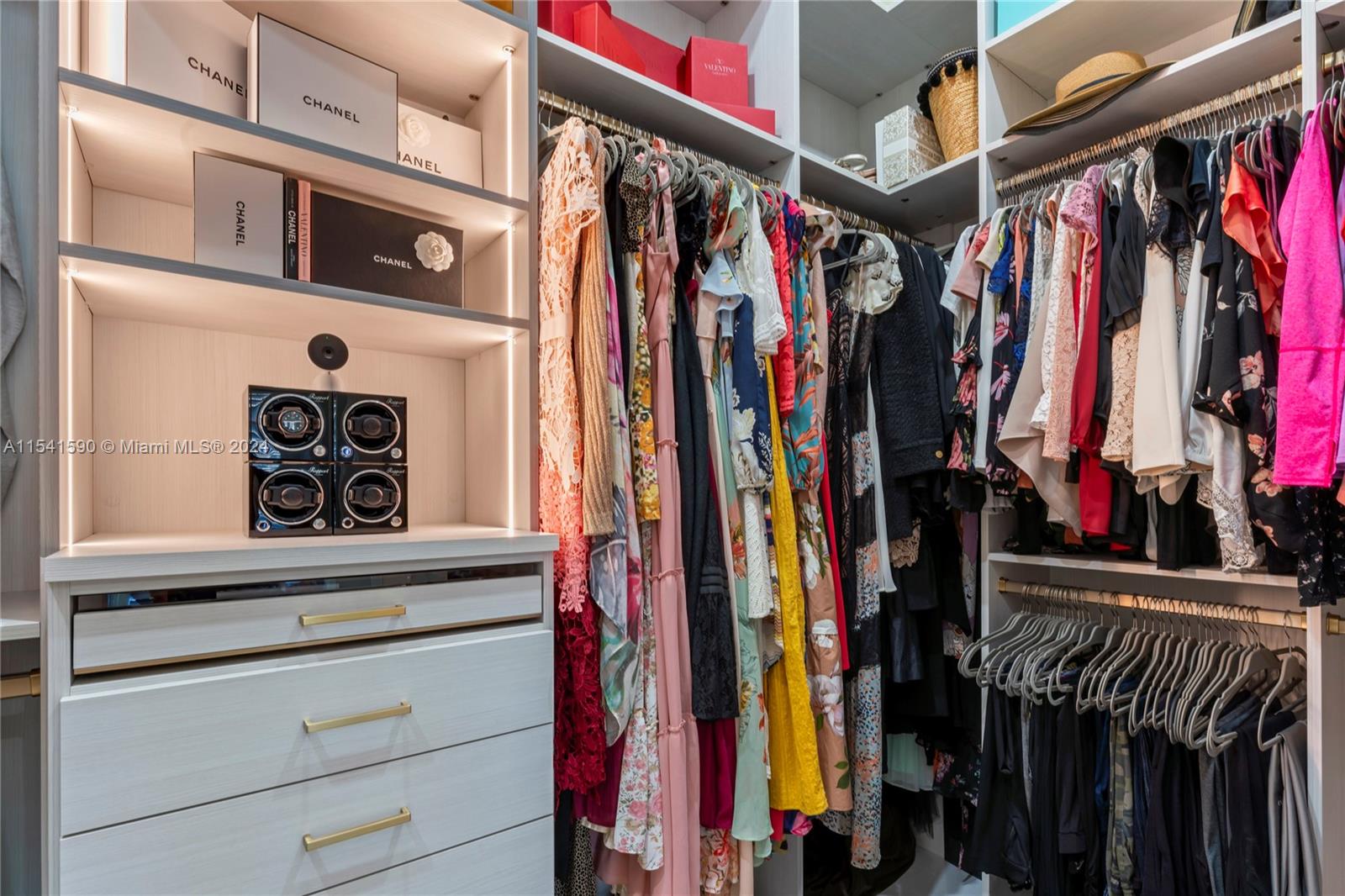 705 Madeira Ave, Coral Gables, FL, 33134 United States, 4 Bedrooms Bedrooms, ,3 BathroomsBathrooms,Residential,For Sale,Madeira Ave,A11541590