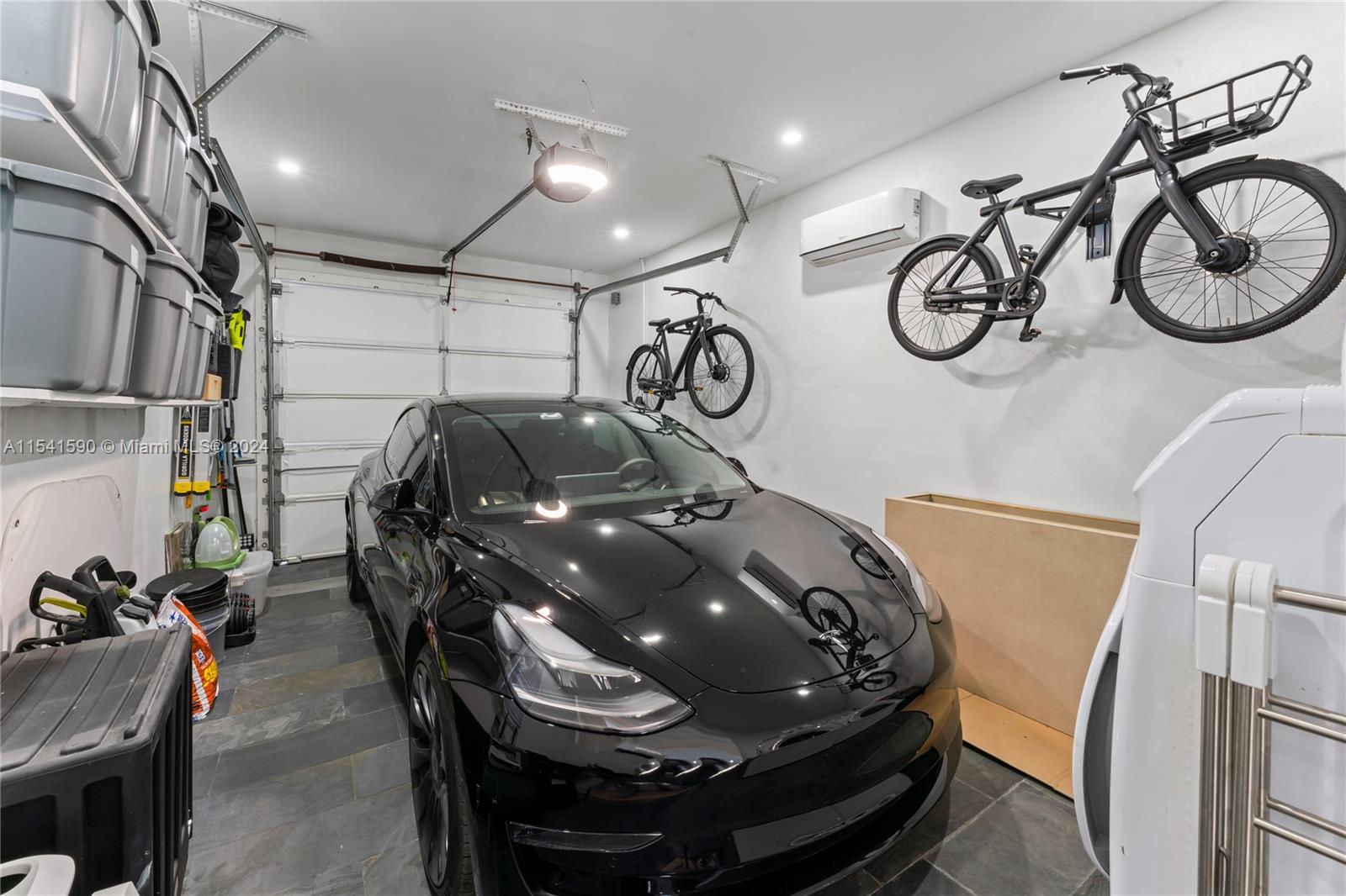 705 Madeira Ave, Coral Gables, FL, 33134 United States, 4 Bedrooms Bedrooms, ,3 BathroomsBathrooms,Residential,For Sale,Madeira Ave,A11541590