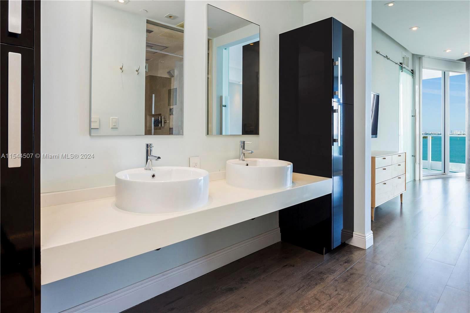 2020 N Bayshore Dr 701, Miami, Florida 33137, 2 Bedrooms Bedrooms, ,2 BathroomsBathrooms,Residentiallease,For Rent,2020 N Bayshore Dr 701,A11544507