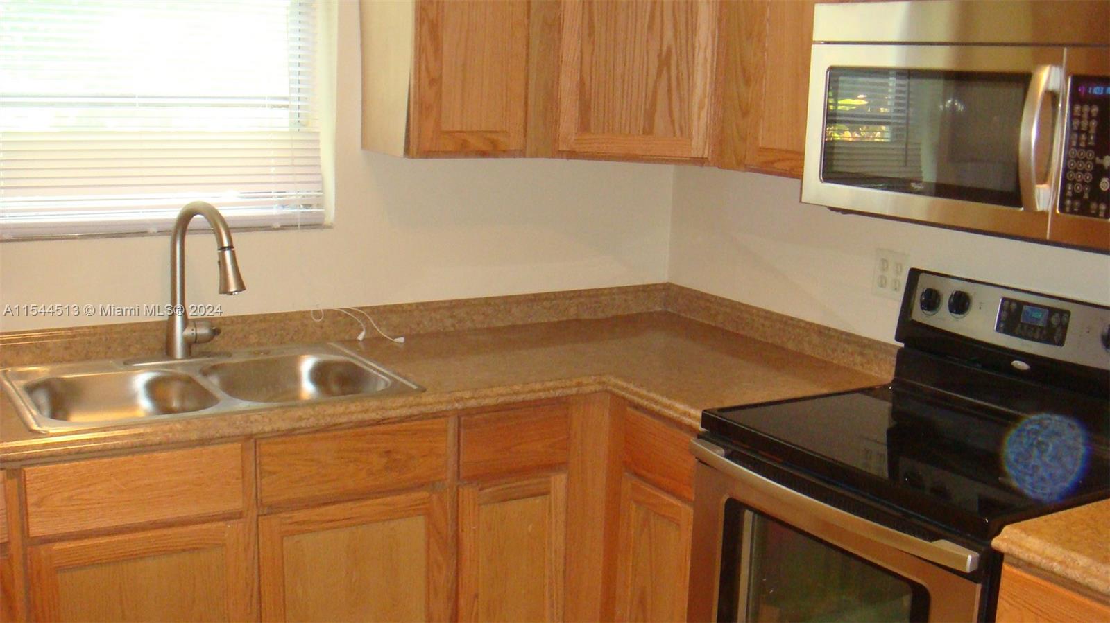 904 Wallace St, Coral Gables, Florida 33134, 2 Bedrooms Bedrooms, ,1 BathroomBathrooms,Residential,For Sale,904 Wallace St,A11544513