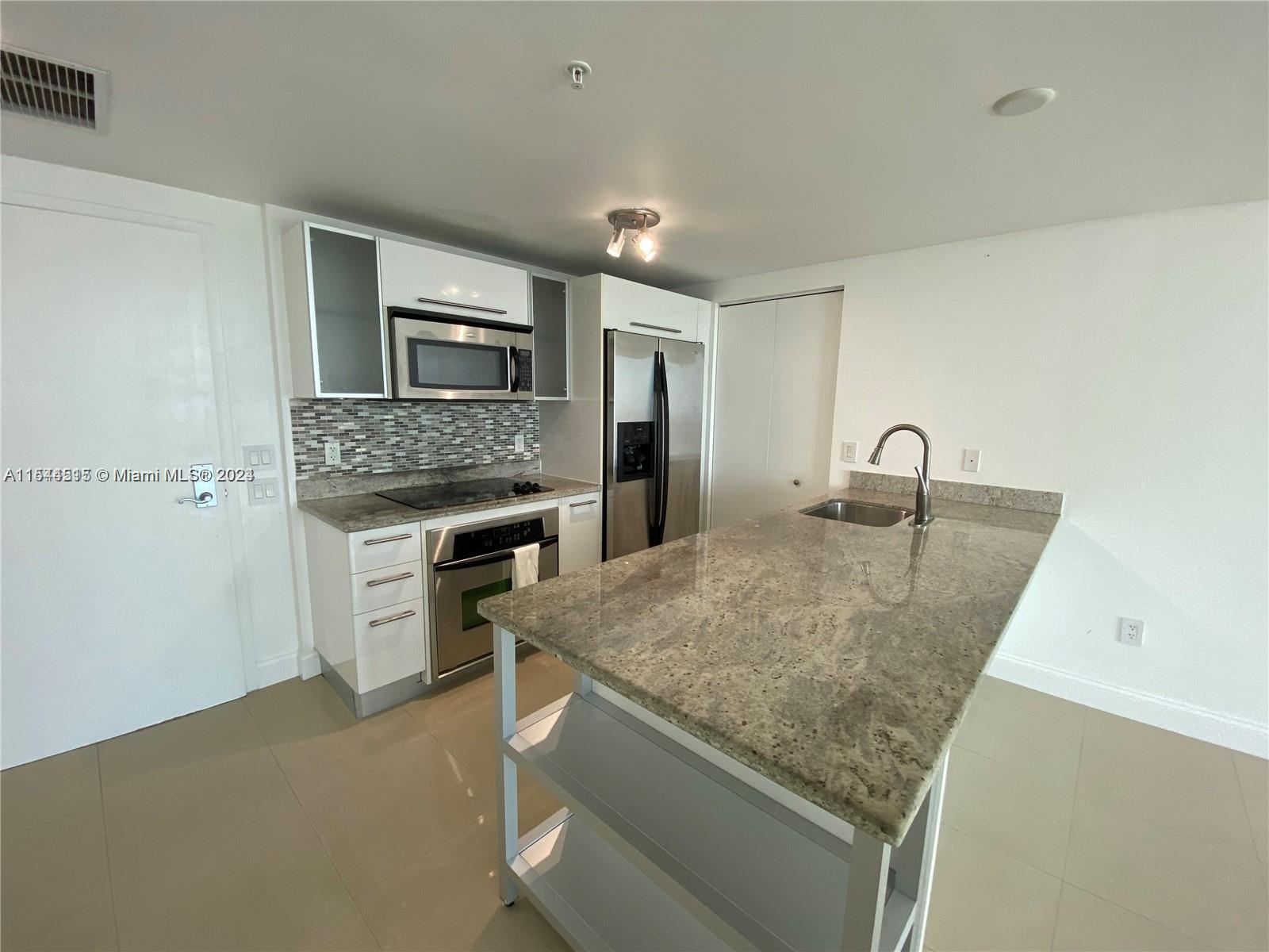 185 SW 7th St 4110, Miami, Florida 33130, 1 Bedroom Bedrooms, ,1 BathroomBathrooms,Residentiallease,For Rent,185 SW 7th St 4110,A11544515