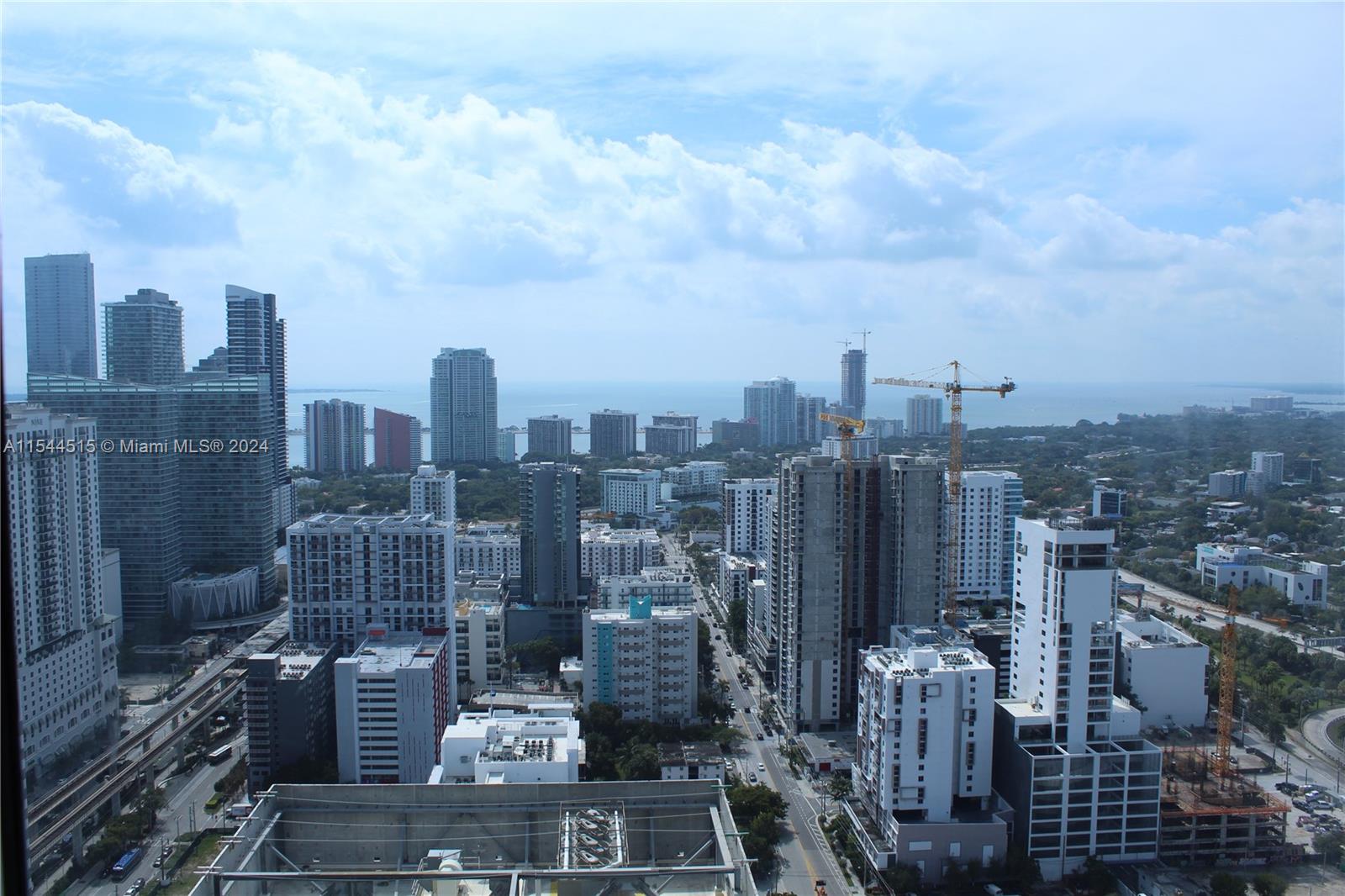 185 SW 7th St 4110, Miami, Florida 33130, 1 Bedroom Bedrooms, ,1 BathroomBathrooms,Residentiallease,For Rent,185 SW 7th St 4110,A11544515