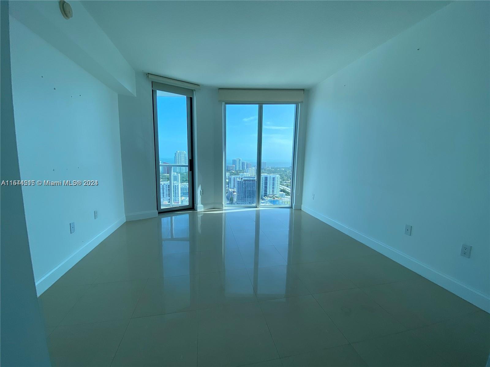 185 SW 7th St 4110, Miami, Florida 33130, 1 Bedroom Bedrooms, ,1 BathroomBathrooms,Residentiallease,For Rent,185 SW 7th St 4110,A11544515