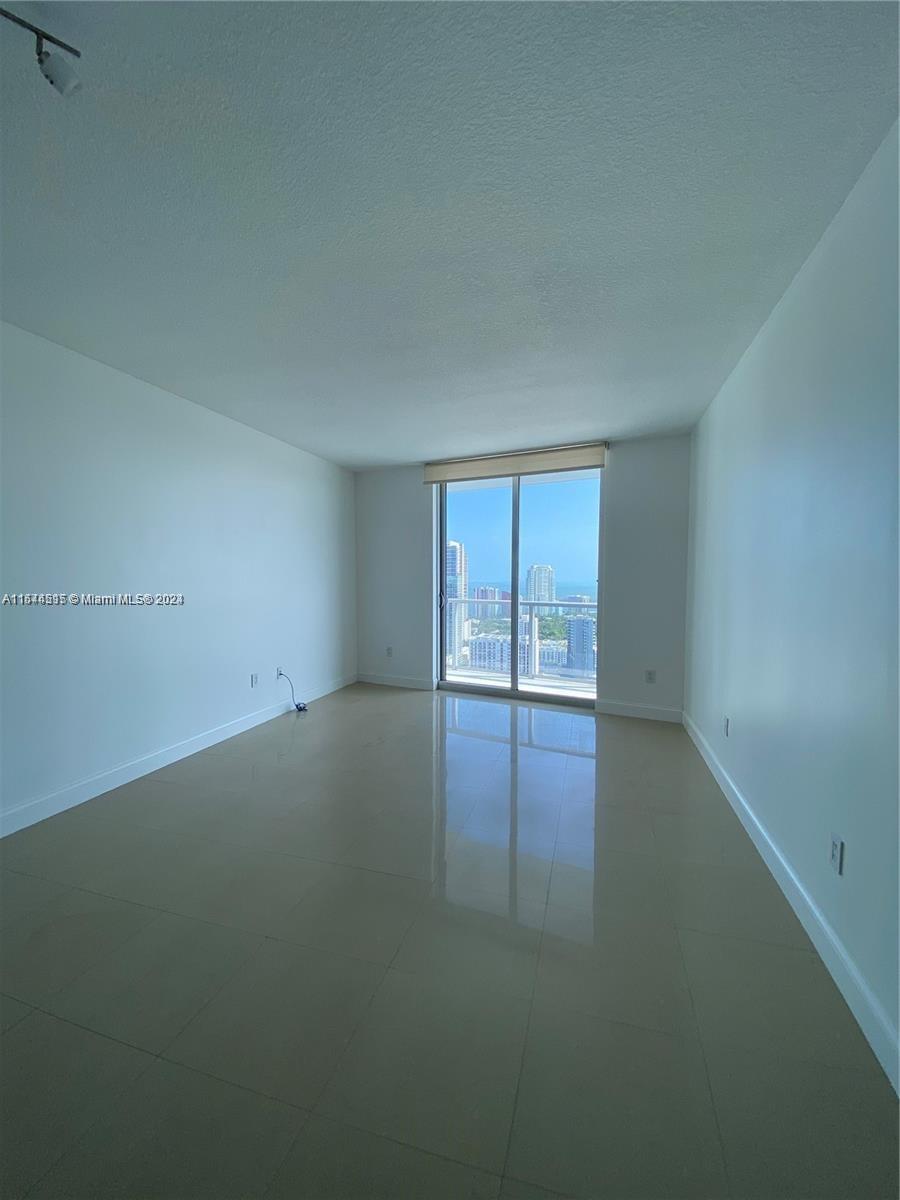 185 SW 7th St 4110, Miami, Florida 33130, 1 Bedroom Bedrooms, ,1 BathroomBathrooms,Residentiallease,For Rent,185 SW 7th St 4110,A11544515