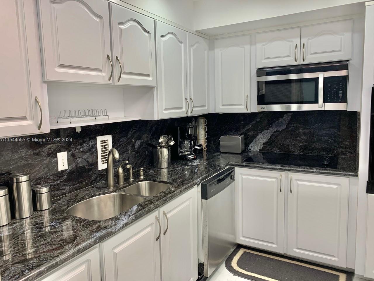 3901 S Ocean Dr 7Y, Hollywood, Florida 33019, 1 Bedroom Bedrooms, ,1 BathroomBathrooms,Residentiallease,For Rent,3901 S Ocean Dr 7Y,A11544555