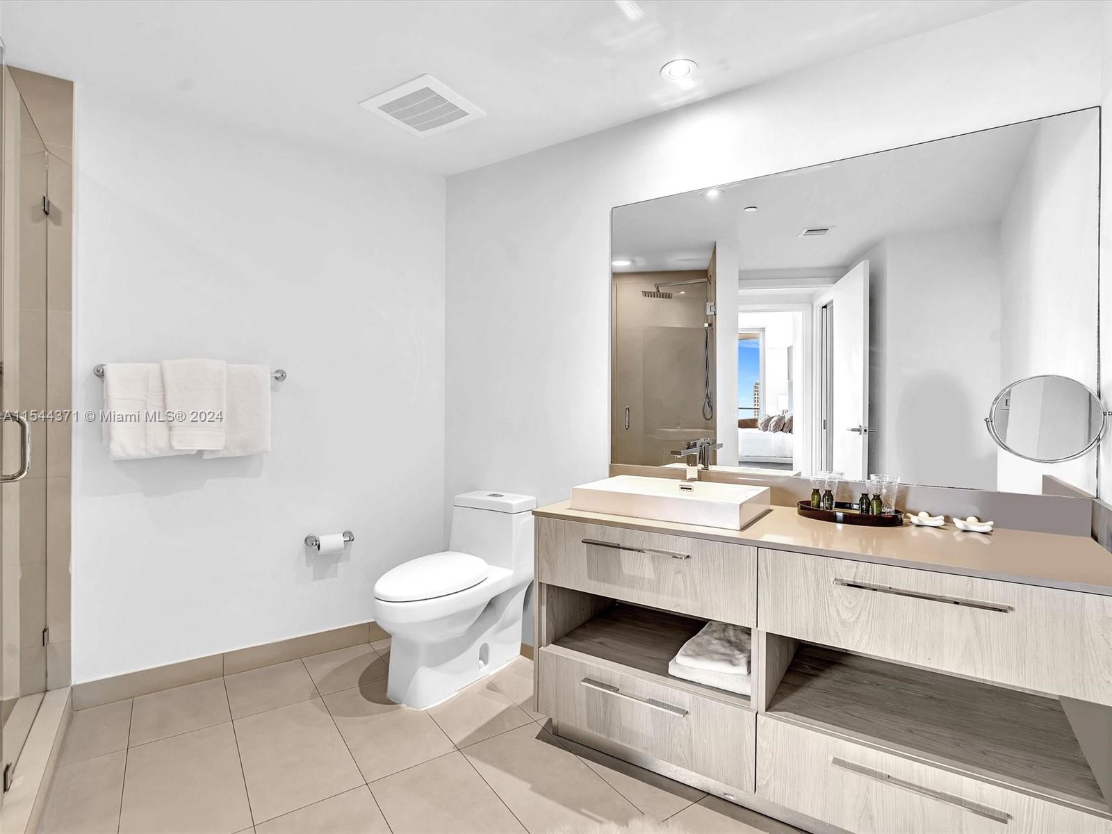 4111 S Ocean Dr 3010, Hollywood, Florida 33019, 1 Bedroom Bedrooms, ,1 BathroomBathrooms,Residential,For Sale,4111 S Ocean Dr 3010,A11544371