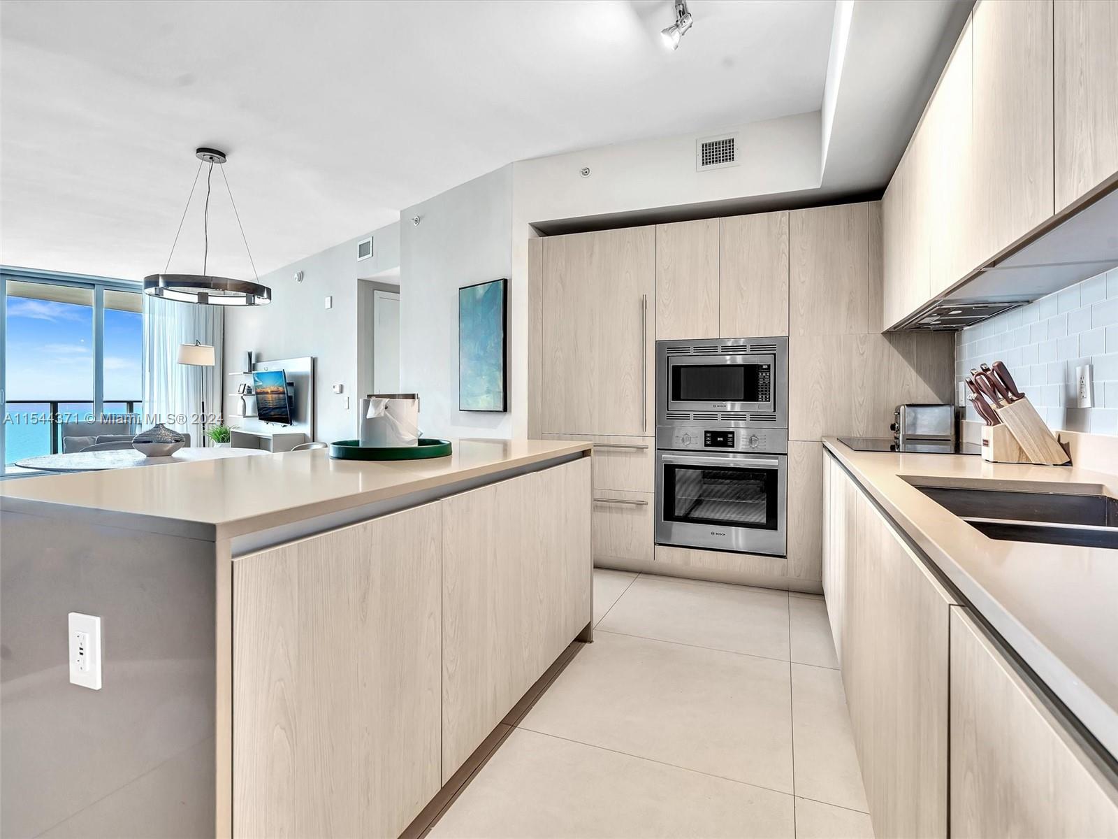 4111 S Ocean Dr 3010, Hollywood, Florida 33019, 1 Bedroom Bedrooms, ,1 BathroomBathrooms,Residential,For Sale,4111 S Ocean Dr 3010,A11544371