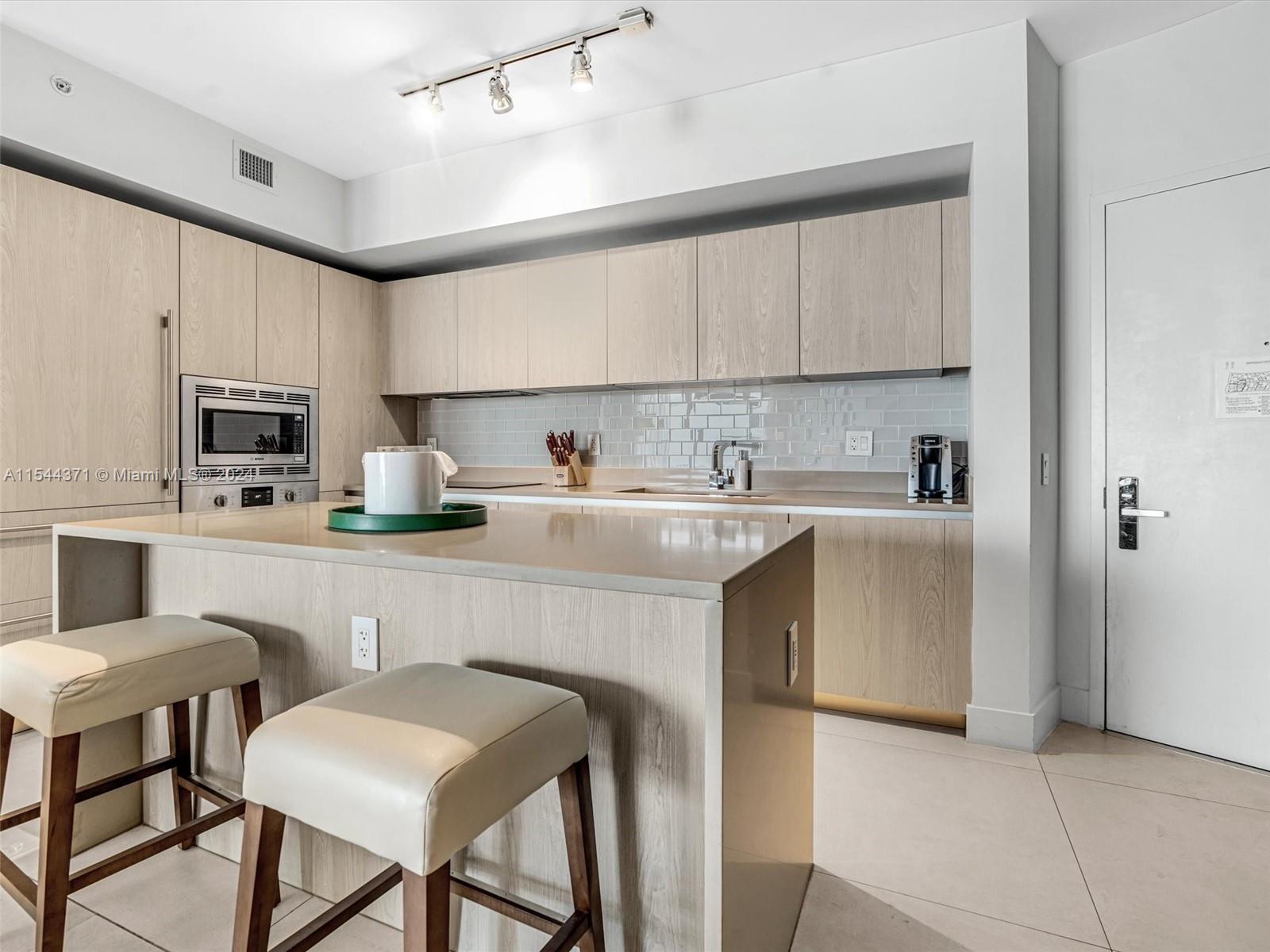 4111 S Ocean Dr 3010, Hollywood, Florida 33019, 1 Bedroom Bedrooms, ,1 BathroomBathrooms,Residential,For Sale,4111 S Ocean Dr 3010,A11544371