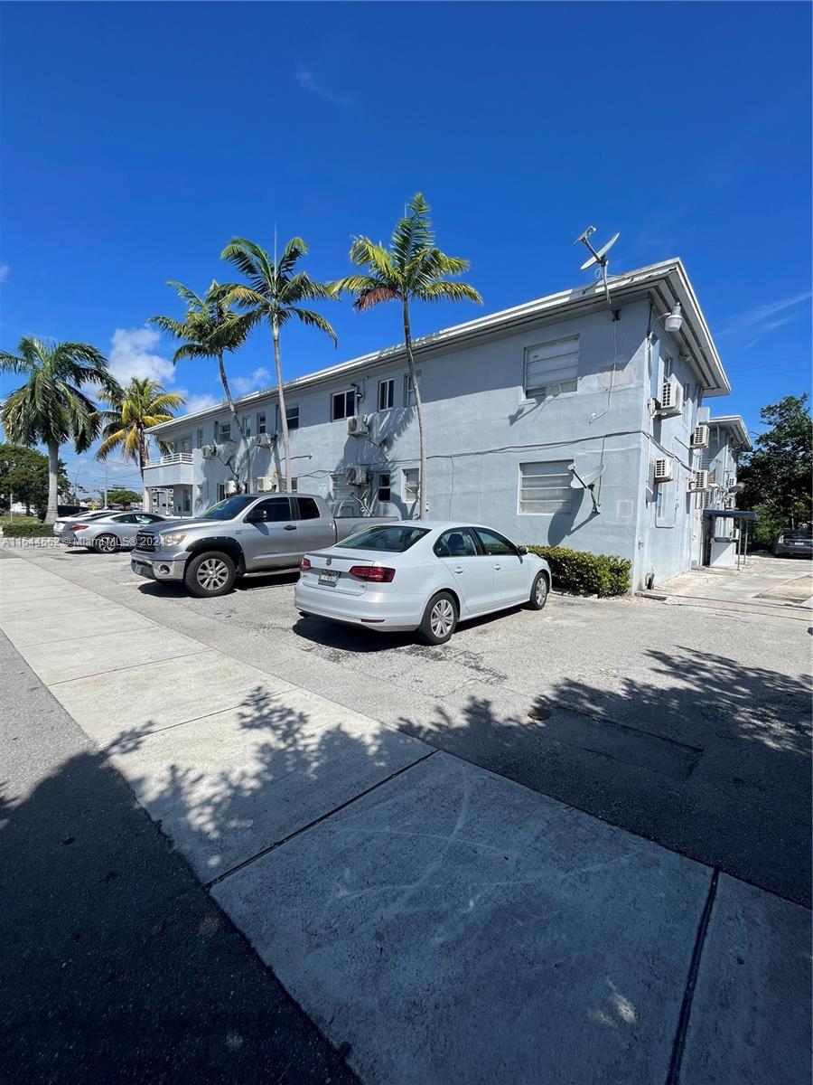 5305 Biscayne Blvd 204, Miami, Florida 33137, ,1 BathroomBathrooms,Residentiallease,For Rent,5305 Biscayne Blvd 204,A11544552