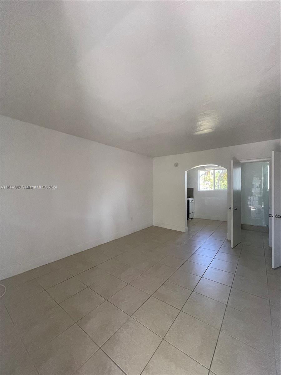 5305 Biscayne Blvd 204, Miami, Florida 33137, ,1 BathroomBathrooms,Residentiallease,For Rent,5305 Biscayne Blvd 204,A11544552