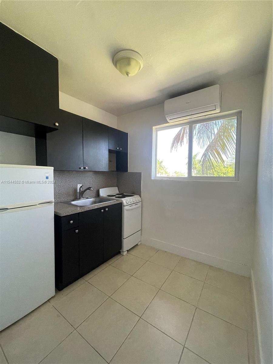 5305 Biscayne Blvd 204, Miami, Florida 33137, ,1 BathroomBathrooms,Residentiallease,For Rent,5305 Biscayne Blvd 204,A11544552