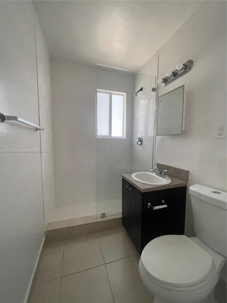 5305 Biscayne Blvd 204, Miami, Florida 33137, ,1 BathroomBathrooms,Residentiallease,For Rent,5305 Biscayne Blvd 204,A11544552
