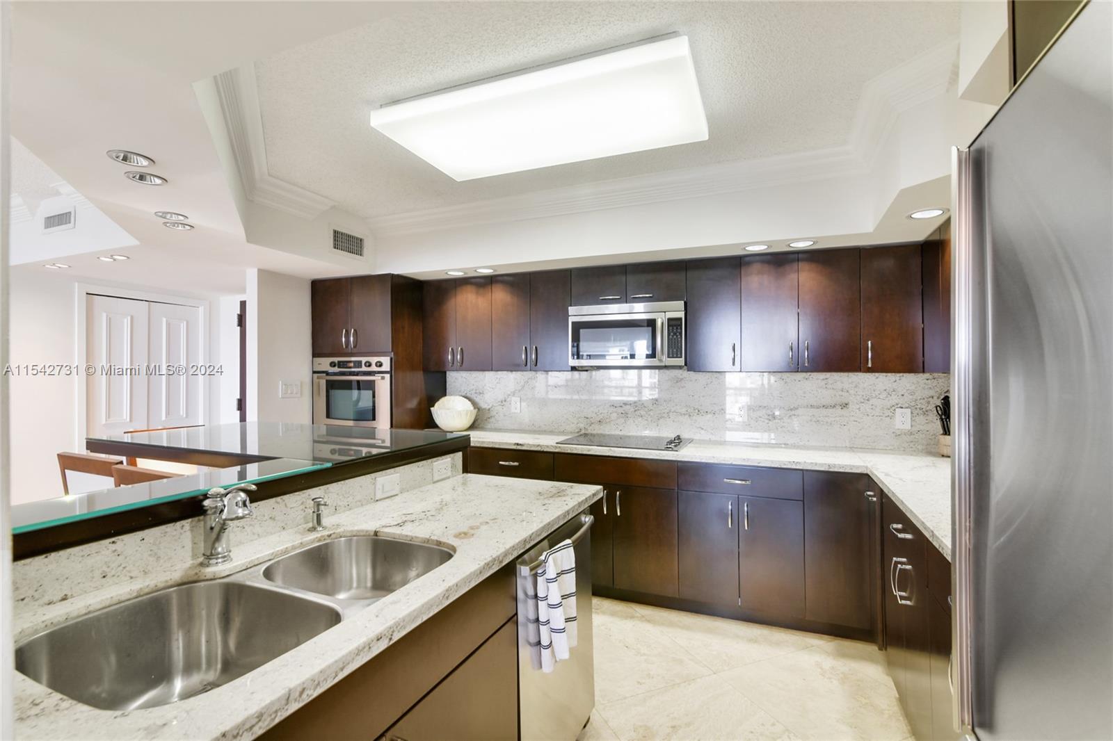 19667 Turnberry Way, Aventura, FL, 33180 United States, 3 Bedrooms Bedrooms, ,2 BathroomsBathrooms,Residential,For Sale,Turnberry Way,A11542731
