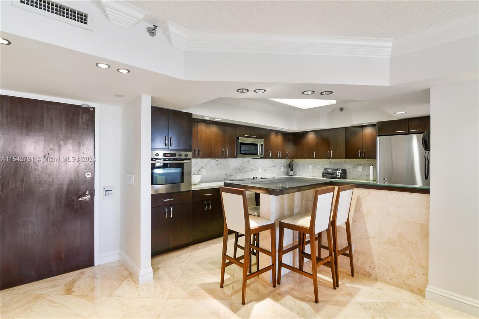 19667 Turnberry Way, Aventura, FL, 33180 United States, 3 Bedrooms Bedrooms, ,2 BathroomsBathrooms,Residential,For Sale,Turnberry Way,A11542731