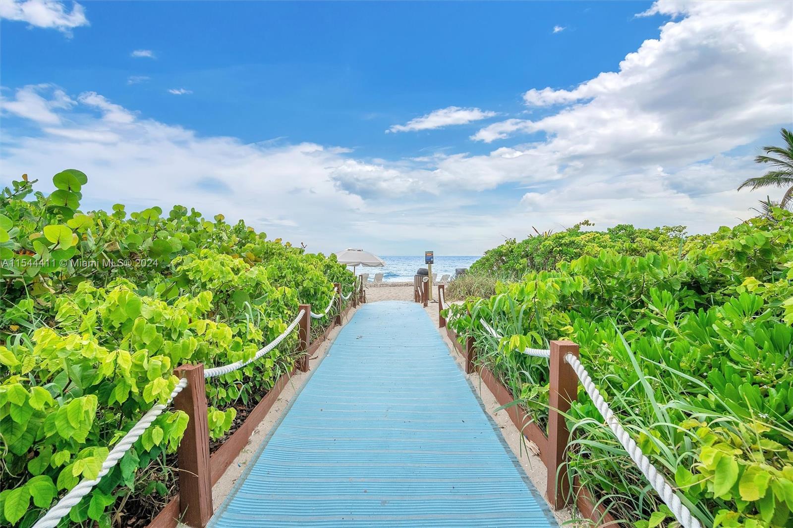 2069 S Ocean Dr TH13, Hallandale Beach, Florida 33009, 3 Bedrooms Bedrooms, ,3 BathroomsBathrooms,Residentiallease,For Rent,2069 S Ocean Dr TH13,A11544411