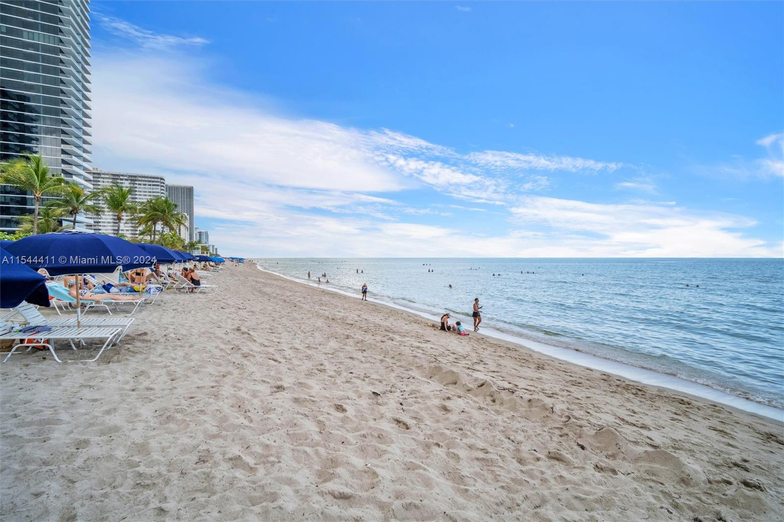 2069 S Ocean Dr TH13, Hallandale Beach, Florida 33009, 3 Bedrooms Bedrooms, ,3 BathroomsBathrooms,Residentiallease,For Rent,2069 S Ocean Dr TH13,A11544411