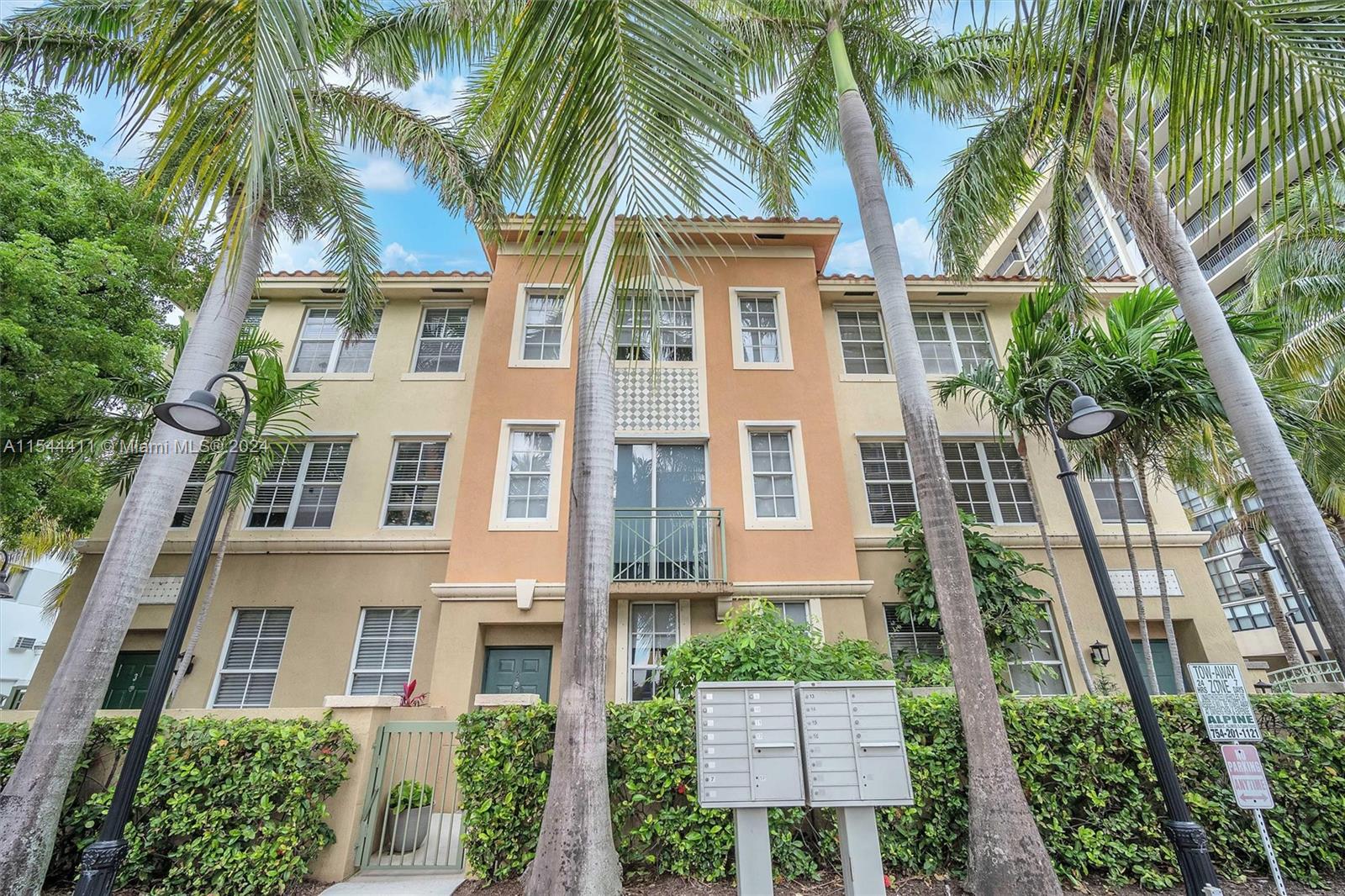 2069 S Ocean Dr TH13, Hallandale Beach, Florida 33009, 3 Bedrooms Bedrooms, ,3 BathroomsBathrooms,Residentiallease,For Rent,2069 S Ocean Dr TH13,A11544411