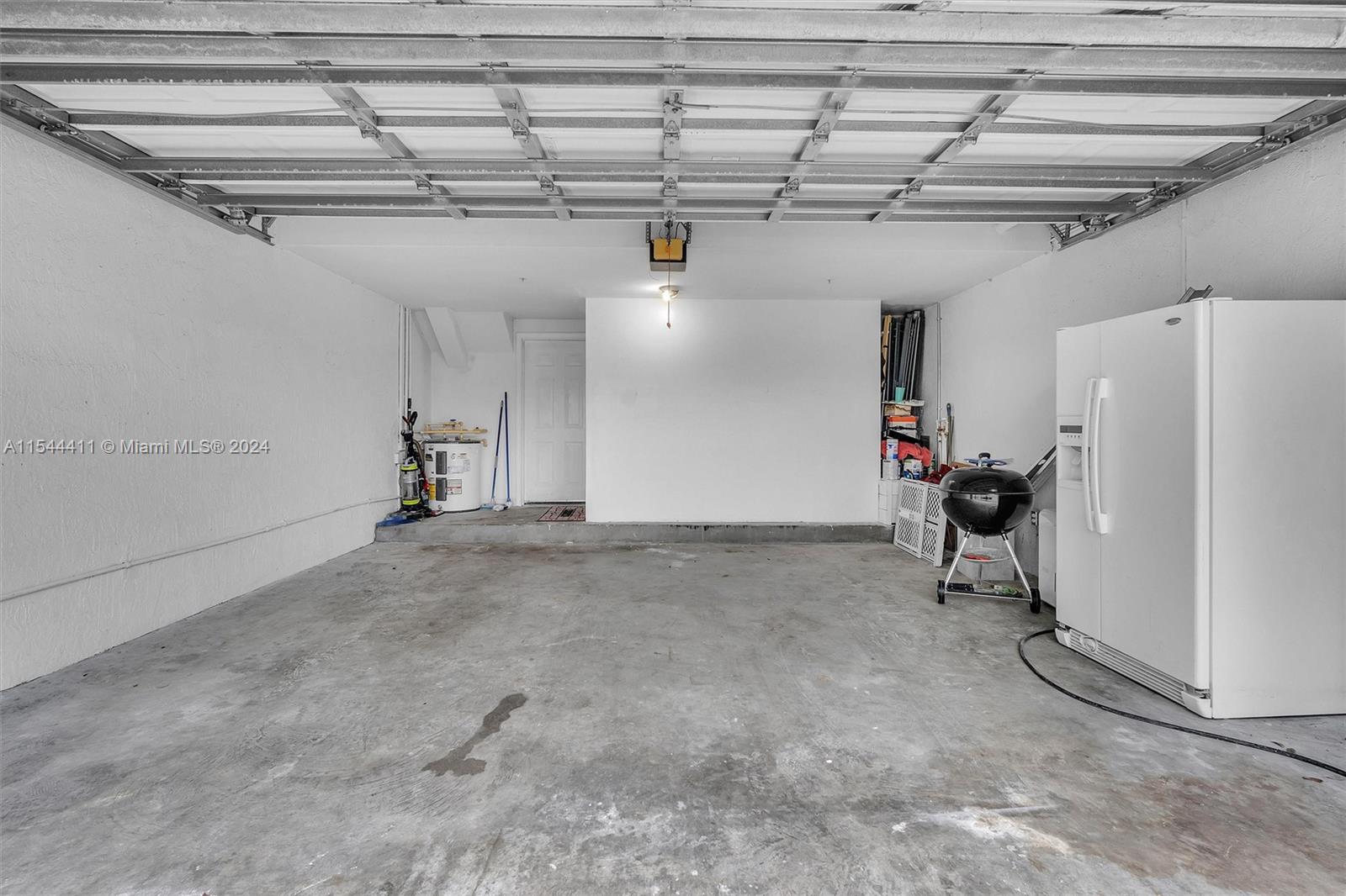 2069 S Ocean Dr TH13, Hallandale Beach, Florida 33009, 3 Bedrooms Bedrooms, ,3 BathroomsBathrooms,Residentiallease,For Rent,2069 S Ocean Dr TH13,A11544411