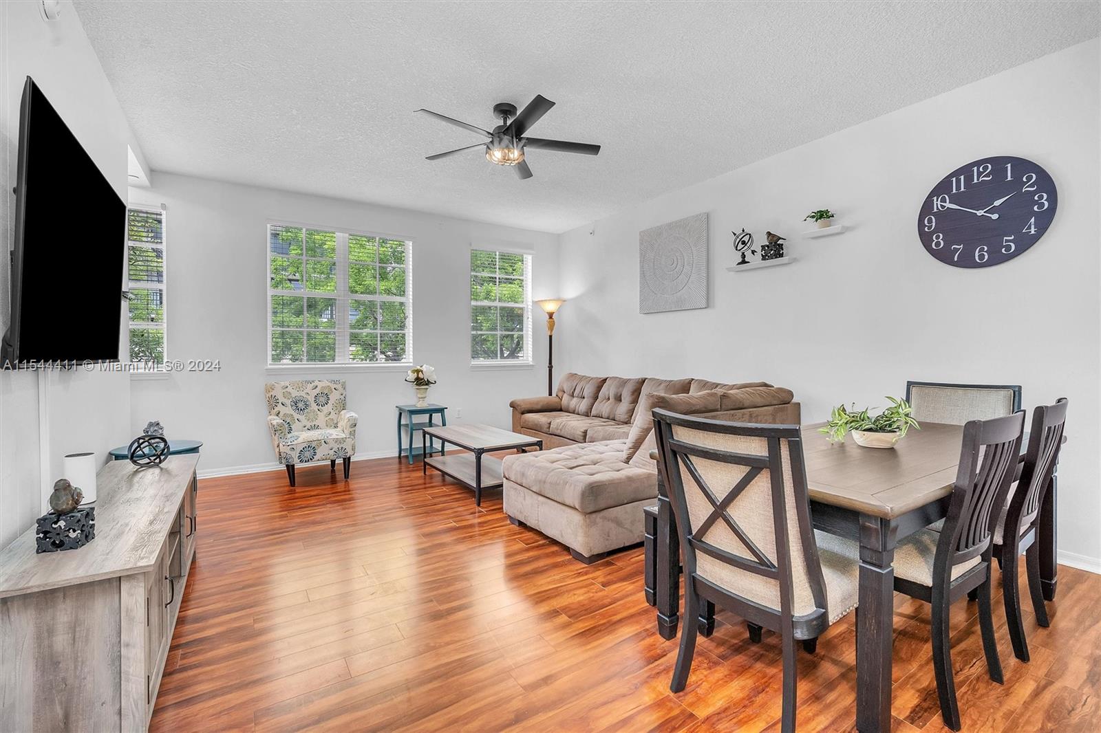 2069 S Ocean Dr TH13, Hallandale Beach, Florida 33009, 3 Bedrooms Bedrooms, ,3 BathroomsBathrooms,Residentiallease,For Rent,2069 S Ocean Dr TH13,A11544411