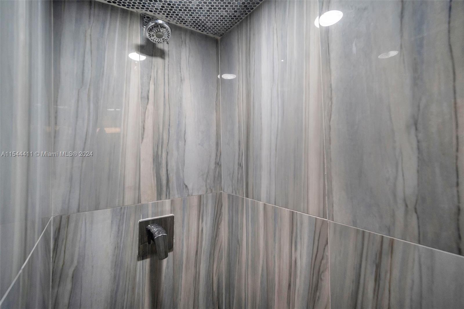 2069 S Ocean Dr TH13, Hallandale Beach, Florida 33009, 3 Bedrooms Bedrooms, ,3 BathroomsBathrooms,Residentiallease,For Rent,2069 S Ocean Dr TH13,A11544411