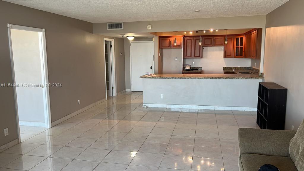 2500 Parkview Dr 2411, Hallandale Beach, Florida 33009, 1 Bedroom Bedrooms, ,1 BathroomBathrooms,Residential,For Sale,2500 Parkview Dr 2411,A11544599