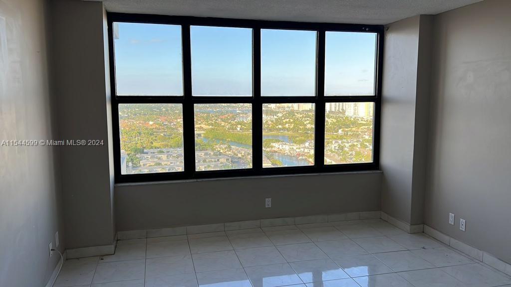 2500 Parkview Dr 2411, Hallandale Beach, Florida 33009, 1 Bedroom Bedrooms, ,1 BathroomBathrooms,Residential,For Sale,2500 Parkview Dr 2411,A11544599