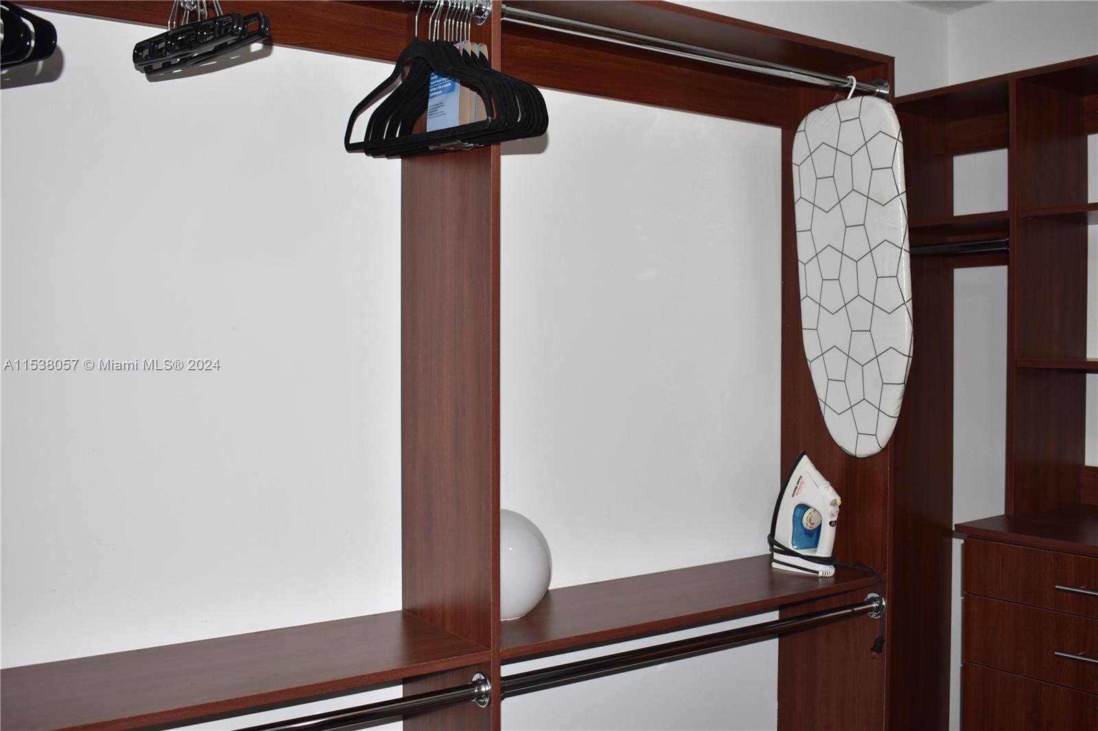 2500 Parkview Dr 2319, Hallandale Beach, Florida 33009, 2 Bedrooms Bedrooms, ,2 BathroomsBathrooms,Residentiallease,For Rent,2500 Parkview Dr 2319,A11538057