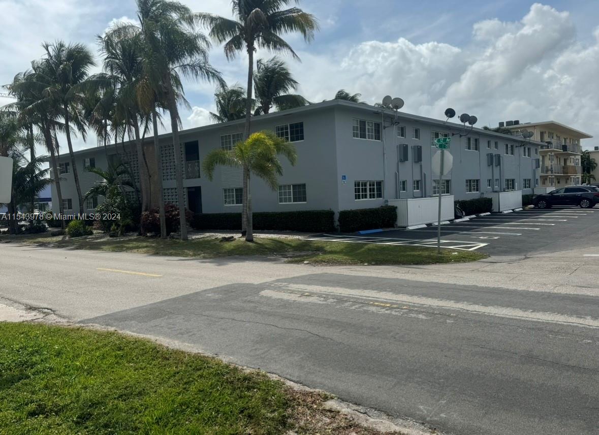 105 NE 12th Ave 15, Hallandale Beach, Florida 33009, 1 Bedroom Bedrooms, ,1 BathroomBathrooms,Residentiallease,For Rent,105 NE 12th Ave 15,A11543978