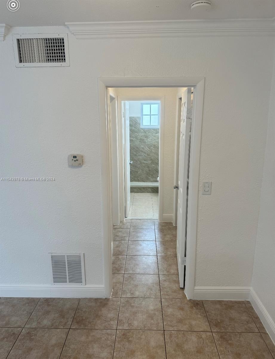 105 NE 12th Ave 15, Hallandale Beach, Florida 33009, 1 Bedroom Bedrooms, ,1 BathroomBathrooms,Residentiallease,For Rent,105 NE 12th Ave 15,A11543978