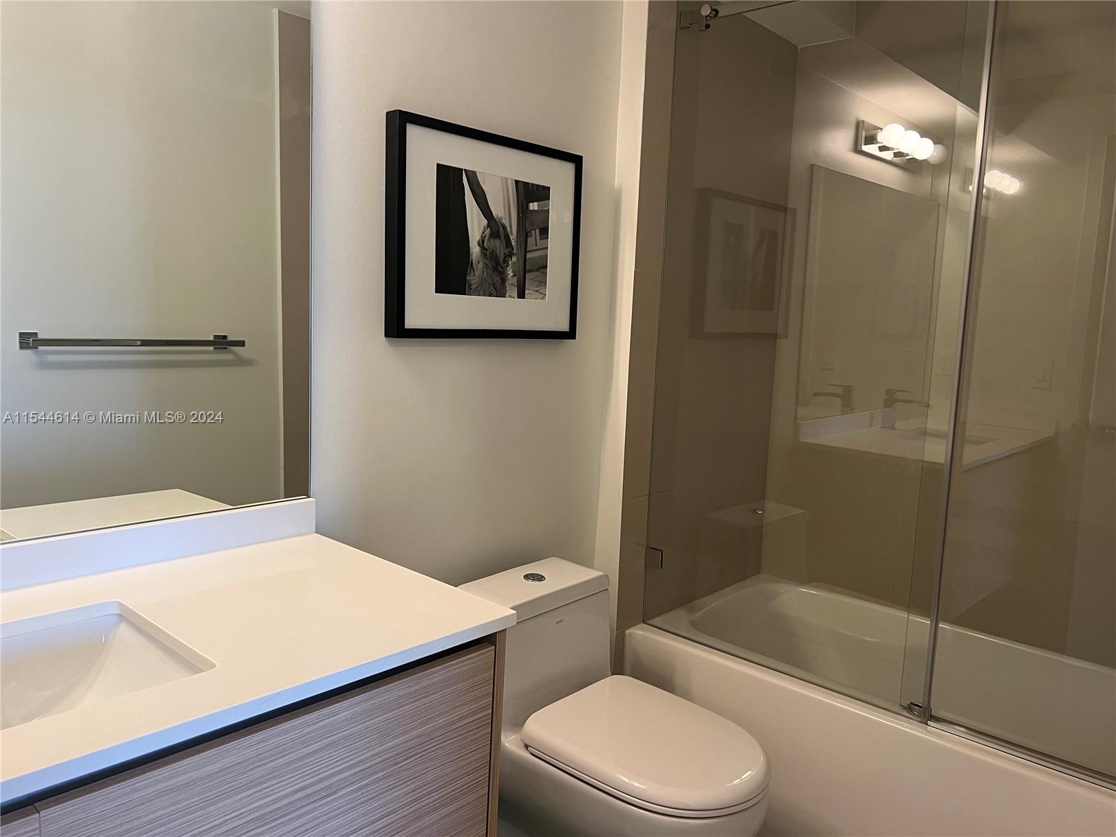 600 NE 27th St 704, Miami, Florida 33137, 3 Bedrooms Bedrooms, ,3 BathroomsBathrooms,Residentiallease,For Rent,600 NE 27th St 704,A11544614