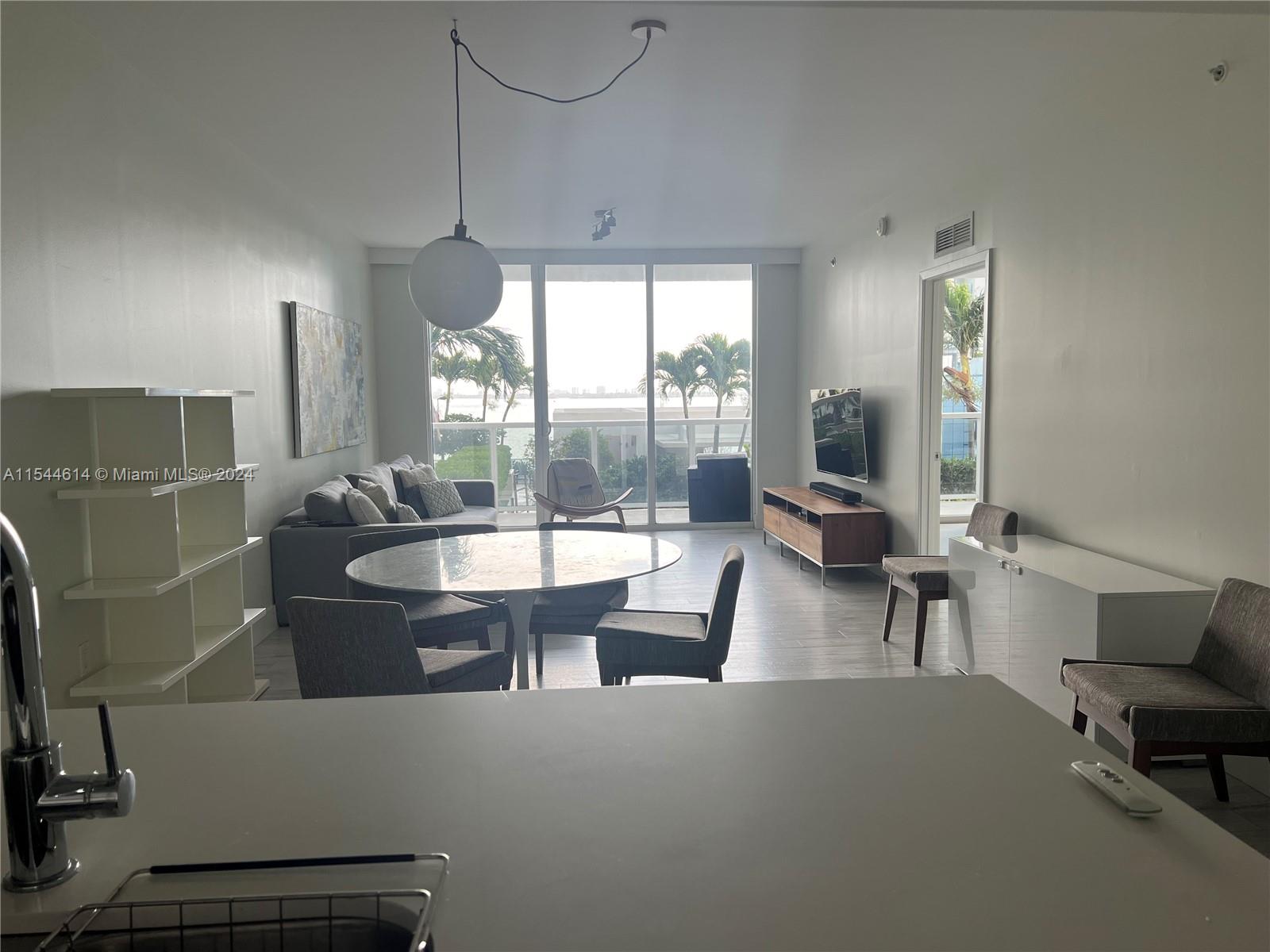 600 NE 27th St 704, Miami, Florida 33137, 3 Bedrooms Bedrooms, ,3 BathroomsBathrooms,Residentiallease,For Rent,600 NE 27th St 704,A11544614