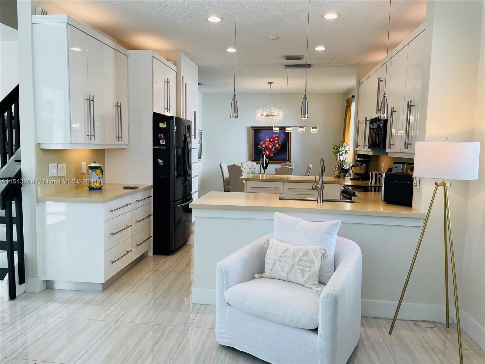1112 Camellia Cir, Weston, Florida 33326, 4 Bedrooms Bedrooms, ,3 BathroomsBathrooms,Residential,For Sale,1112 Camellia Cir,A11543769