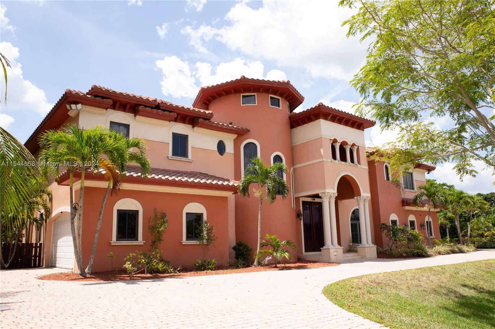 11930 8th St, Plantation, FL, 33325 United States, 6 Bedrooms Bedrooms, ,6 BathroomsBathrooms,Residential,For Sale,8th St,A11544658