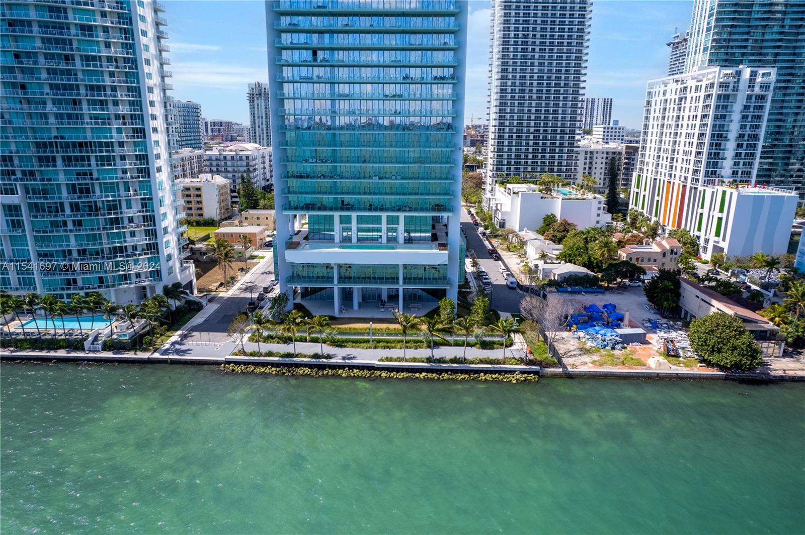 Amazing opportunity to own a residence in the prestigious Missoni Baia, situated along the waterfront in Edgewater! This 57-story luxury tower offers an array of exceptional amenities, including an Olympic-sized pool, a relaxing lounge pool, a dedicated nail salon, a stylish clubroom, a fun children's playroom, a pampering dog spa, private cabanas, and tennis courts. Residents also have privileged access to the bayfront terrace, which boasts an infinity-edge pool, a state-of-the-art fitness center, and a serene wellness spa, perfect for families seeking tranquility within reach of Miami's vibrant lifestyle. Units feature elegant marble floors and countertops, stunning bay and city views, and high-end appliances.
