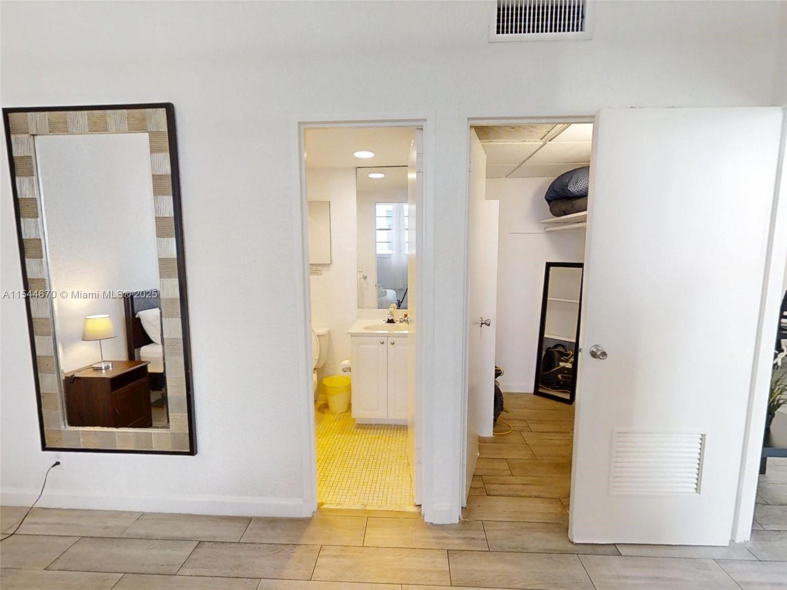 4001 S Ocean Dr PH7, Hollywood, Florida 33019, 2 Bedrooms Bedrooms, ,2 BathroomsBathrooms,Residentiallease,For Rent,4001 S Ocean Dr PH7,A11544670