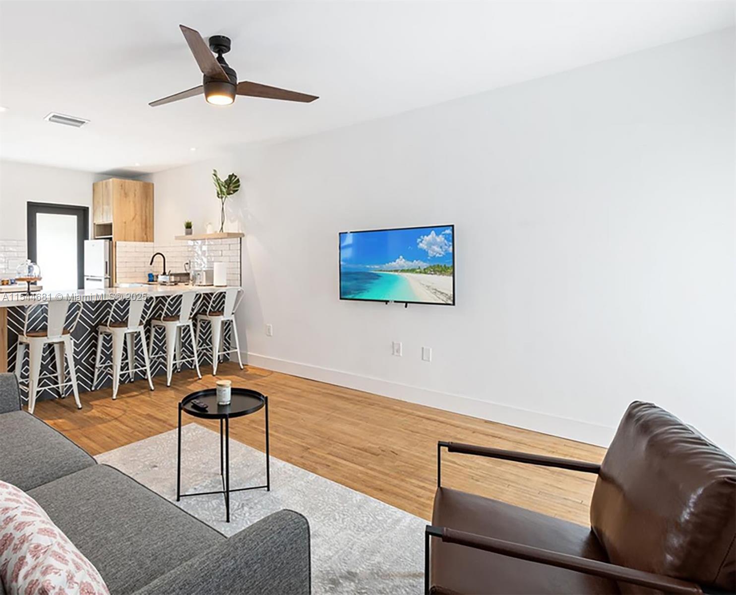 740 SW 9th St 1, Miami, Florida 33130, 1 Bedroom Bedrooms, ,1 BathroomBathrooms,Residentiallease,For Rent,740 SW 9th St 1,A11544681