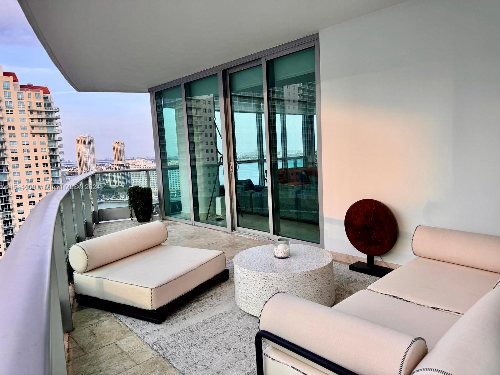1331 Brickell Bay Dr 2602, Miami, Florida 33131, 2 Bedrooms Bedrooms, ,2 BathroomsBathrooms,Residentiallease,For Rent,1331 Brickell Bay Dr 2602,A11544609