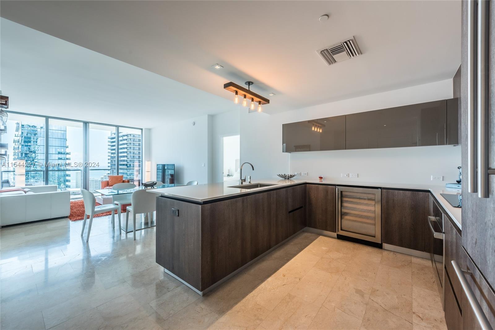 88 SW 7 Street 3403, Miami, Florida 33130, 2 Bedrooms Bedrooms, ,2 BathroomsBathrooms,Residential,For Sale,88 SW 7 Street 3403,A11544227