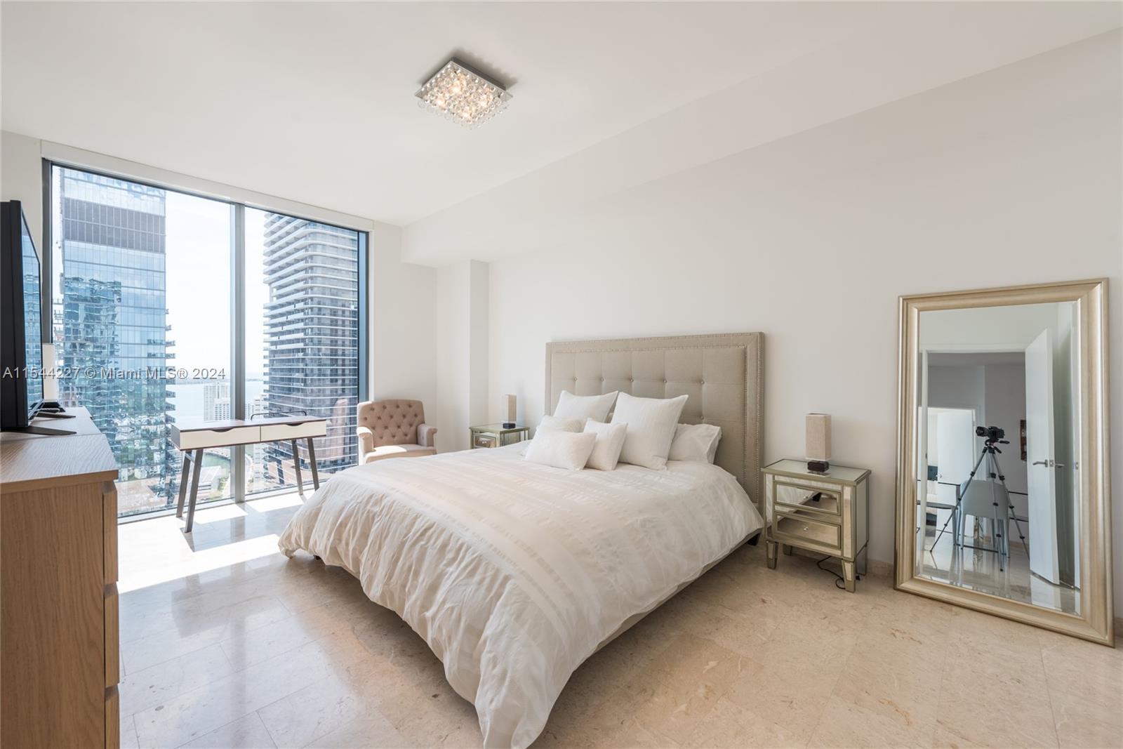 88 SW 7 Street 3403, Miami, Florida 33130, 2 Bedrooms Bedrooms, ,2 BathroomsBathrooms,Residential,For Sale,88 SW 7 Street 3403,A11544227