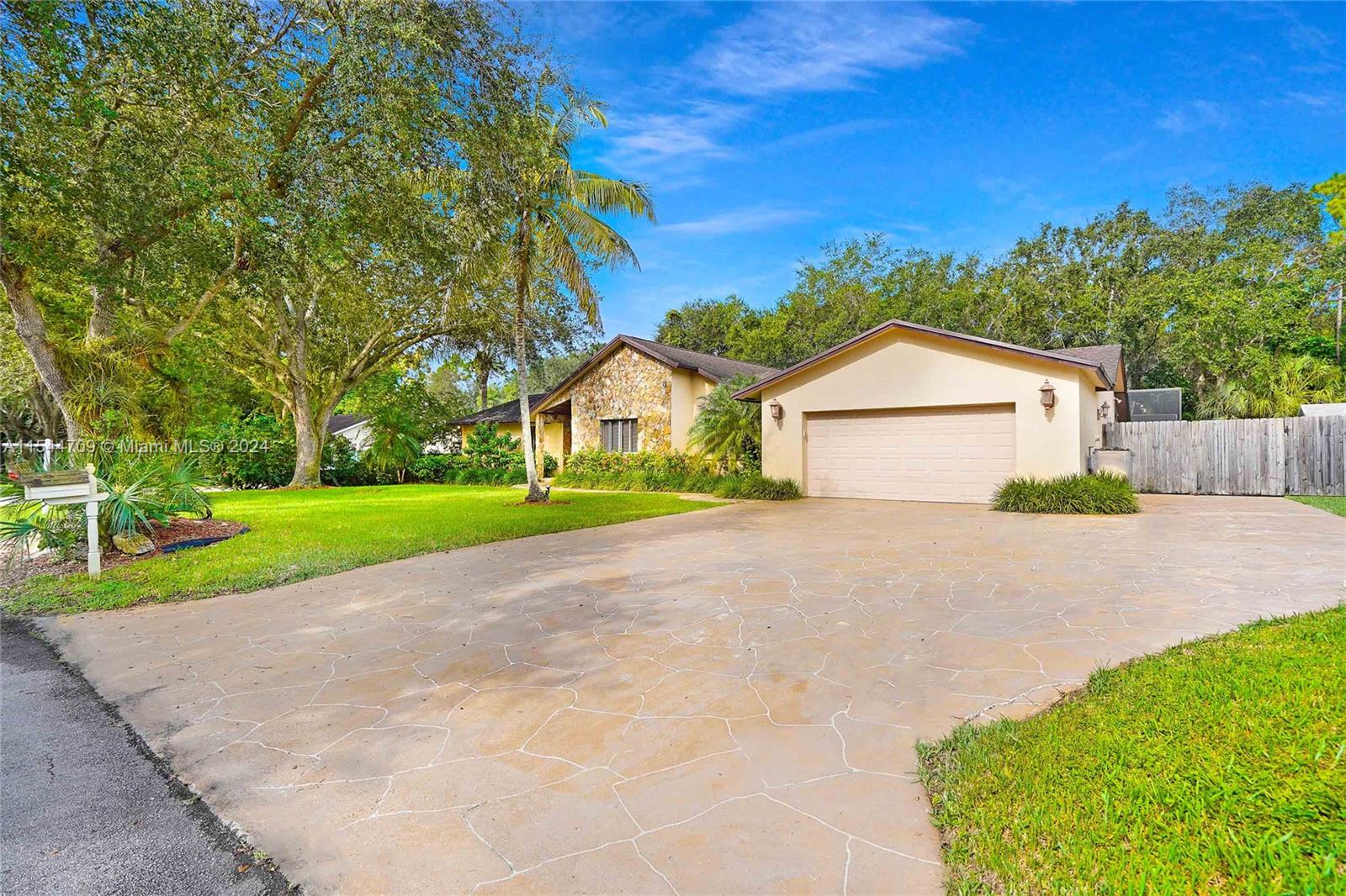 26502 SW 173rd Pl, Homestead, Florida 33031, 4 Bedrooms Bedrooms, ,2 BathroomsBathrooms,Residential,For Sale,26502 SW 173rd Pl,A11544709