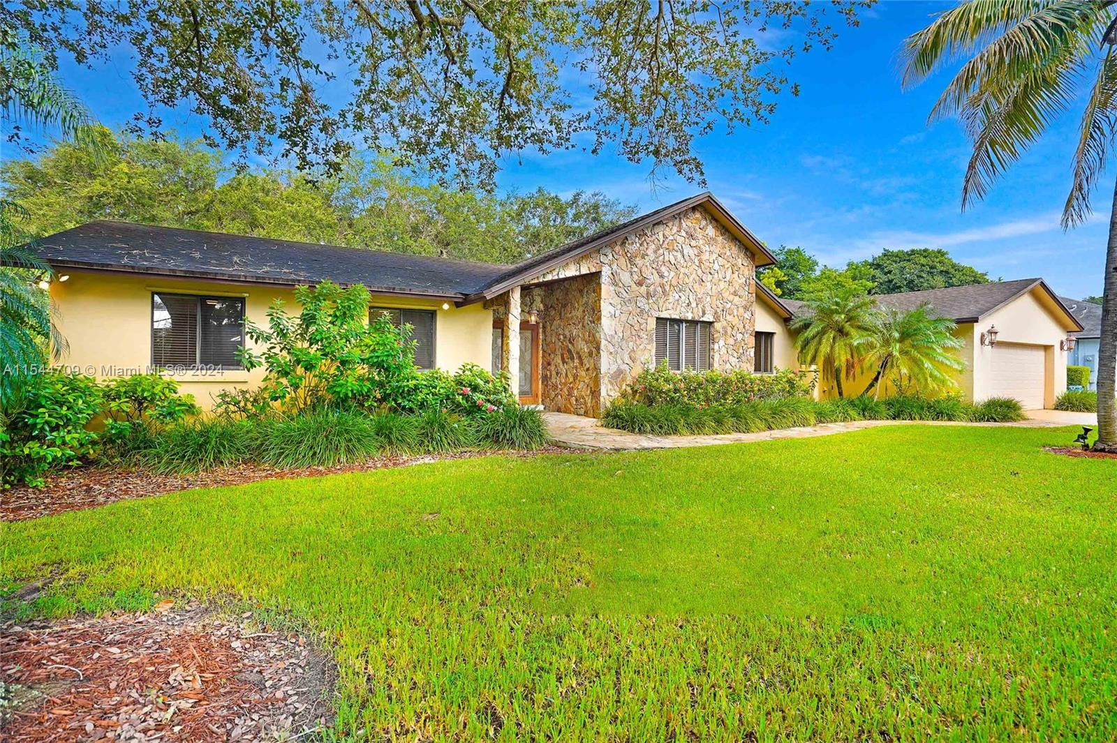 26502 SW 173rd Pl, Homestead, Florida 33031, 4 Bedrooms Bedrooms, ,2 BathroomsBathrooms,Residential,For Sale,26502 SW 173rd Pl,A11544709