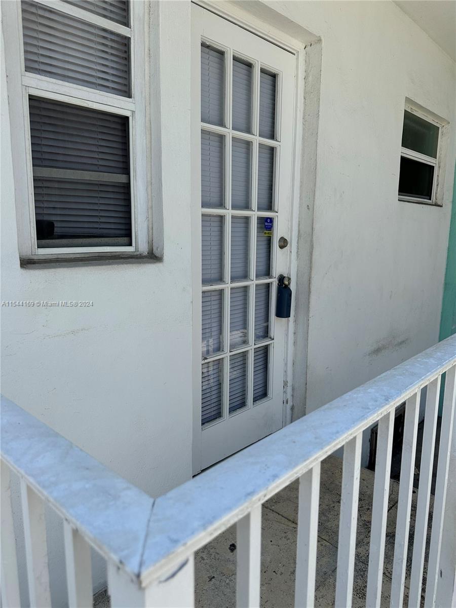 911 Meridian Ave 107, Miami Beach, Florida 33139, 1 Bedroom Bedrooms, ,1 BathroomBathrooms,Residentiallease,For Rent,911 Meridian Ave 107,A11544169