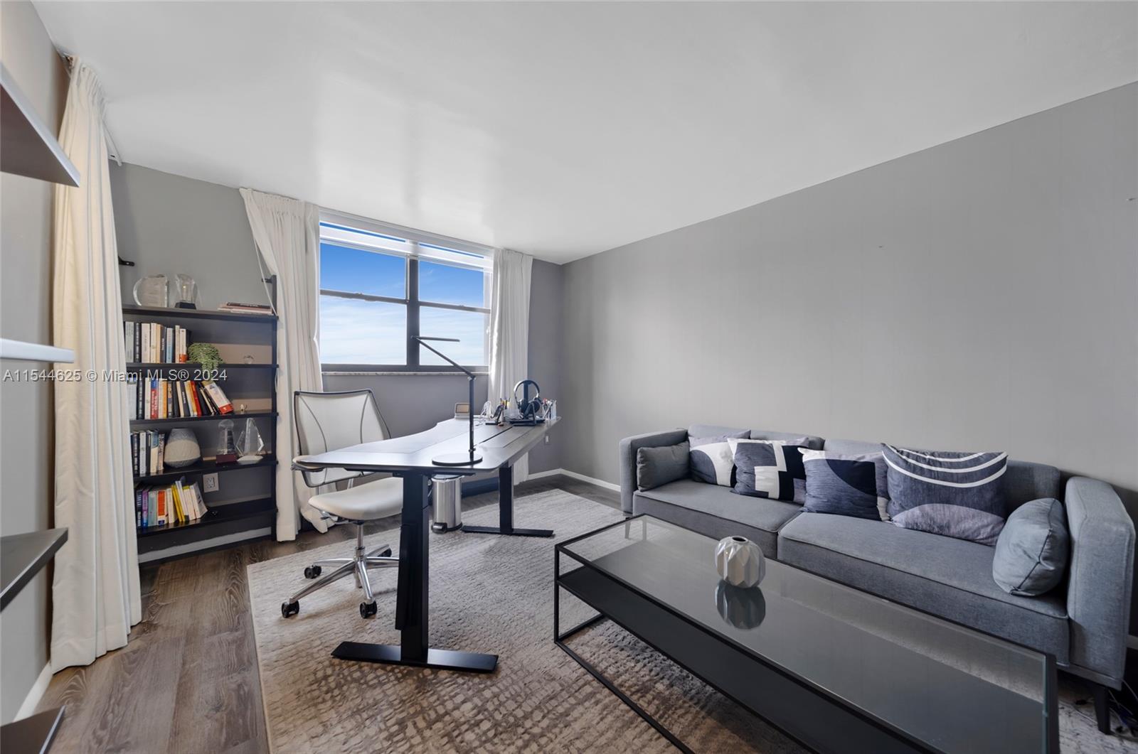 801 N Venetian Dr 1107, Miami, Florida 33139, 2 Bedrooms Bedrooms, ,2 BathroomsBathrooms,Residentiallease,For Rent,801 N Venetian Dr 1107,A11544625