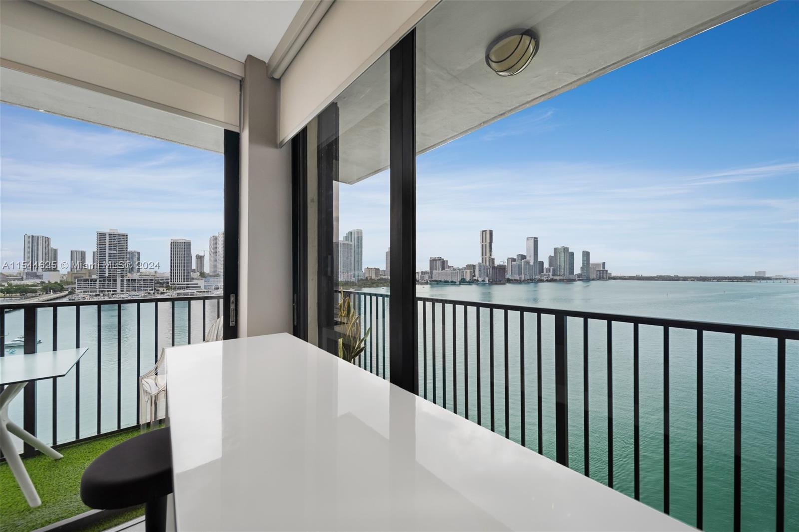 801 N Venetian Dr 1107, Miami, Florida 33139, 2 Bedrooms Bedrooms, ,2 BathroomsBathrooms,Residentiallease,For Rent,801 N Venetian Dr 1107,A11544625