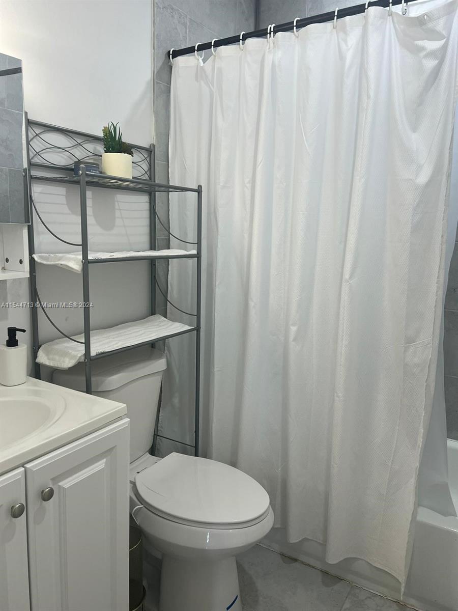 1079 NW 75th St, Miami, Florida 33150, 2 Bedrooms Bedrooms, ,1 BathroomBathrooms,Residentiallease,For Rent,1079 NW 75th St,A11544713