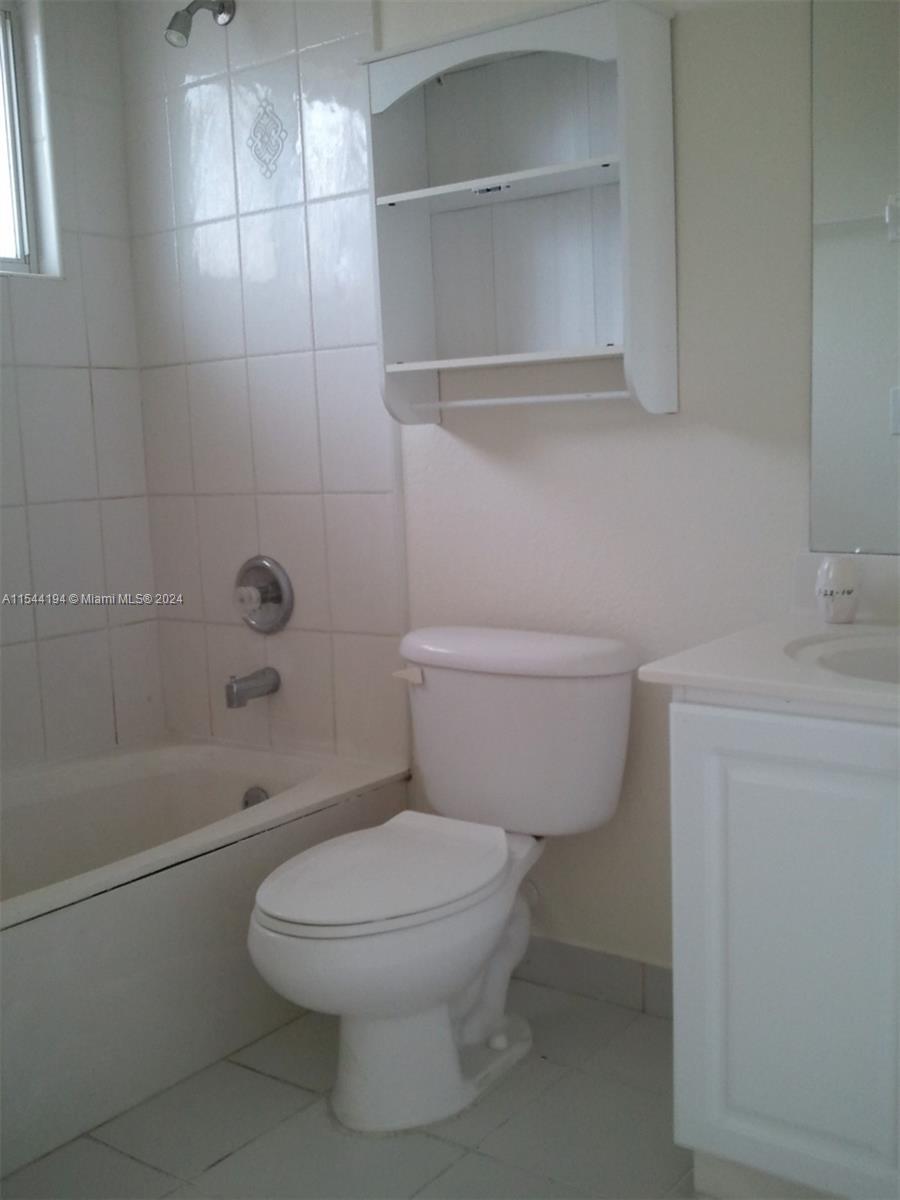 3002 San Remo Cir, Homestead, Florida 33035, 3 Bedrooms Bedrooms, ,2 BathroomsBathrooms,Residentiallease,For Rent,3002 San Remo Cir,A11544194