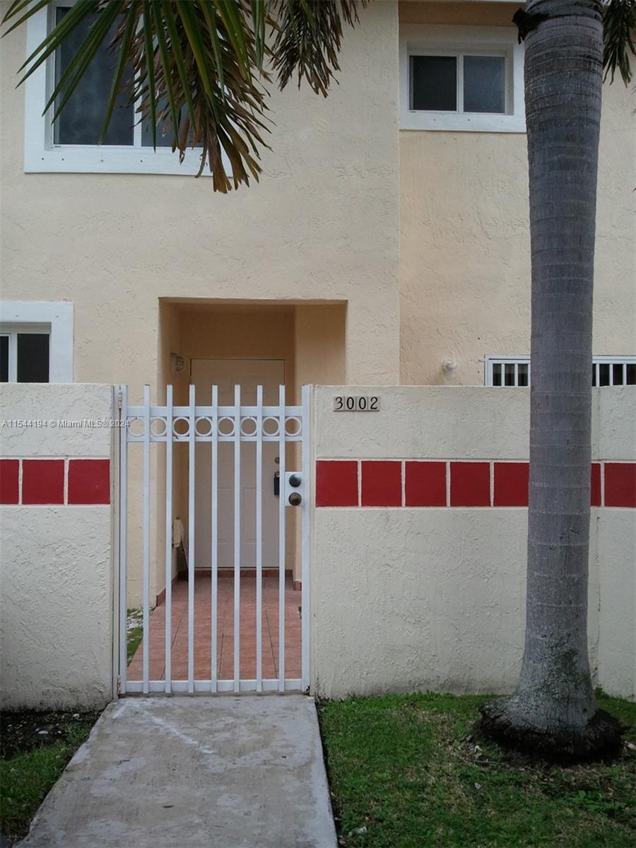 3002 San Remo Cir, Homestead, Florida 33035, 3 Bedrooms Bedrooms, ,2 BathroomsBathrooms,Residentiallease,For Rent,3002 San Remo Cir,A11544194