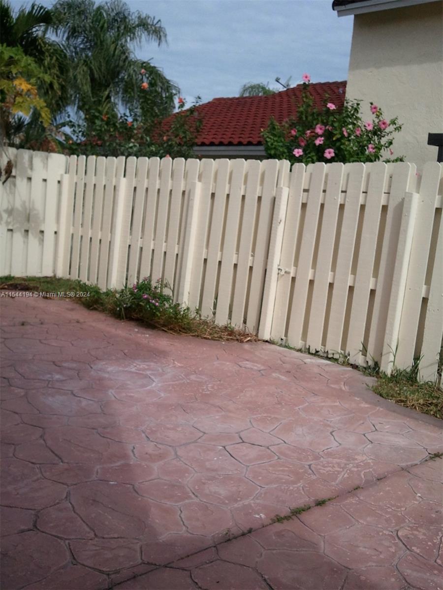 3002 San Remo Cir, Homestead, Florida 33035, 3 Bedrooms Bedrooms, ,2 BathroomsBathrooms,Residentiallease,For Rent,3002 San Remo Cir,A11544194