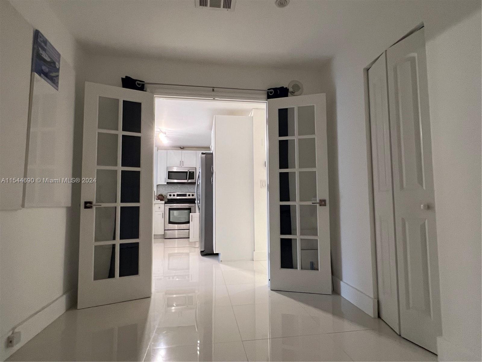 2801 183rd St, Aventura, FL, 33160 United States, 1 Bedroom Bedrooms, ,2 BathroomsBathrooms,Residential,For Sale,183rd St,A11544690