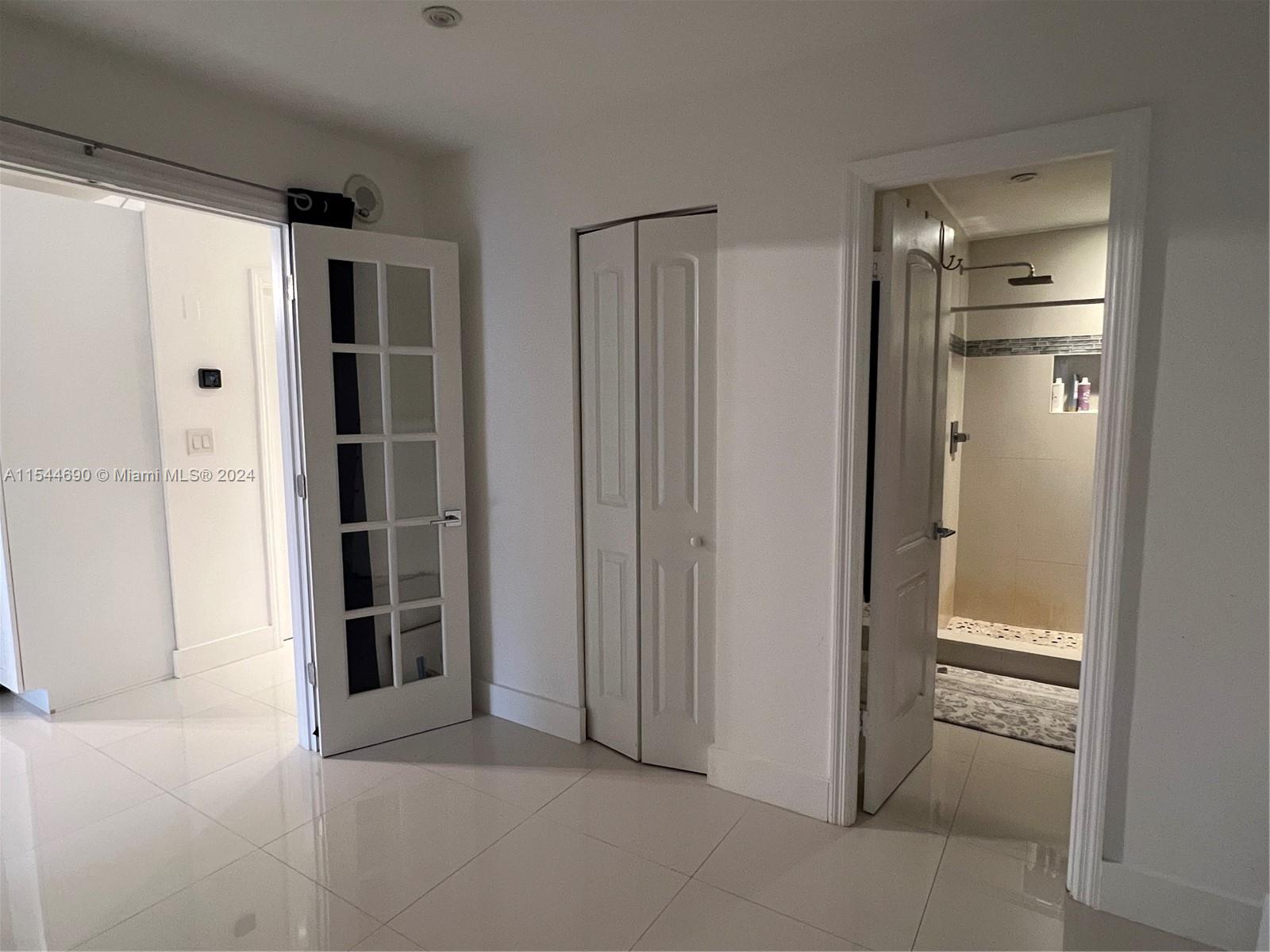 2801 183rd St, Aventura, FL, 33160 United States, 1 Bedroom Bedrooms, ,2 BathroomsBathrooms,Residential,For Sale,183rd St,A11544690